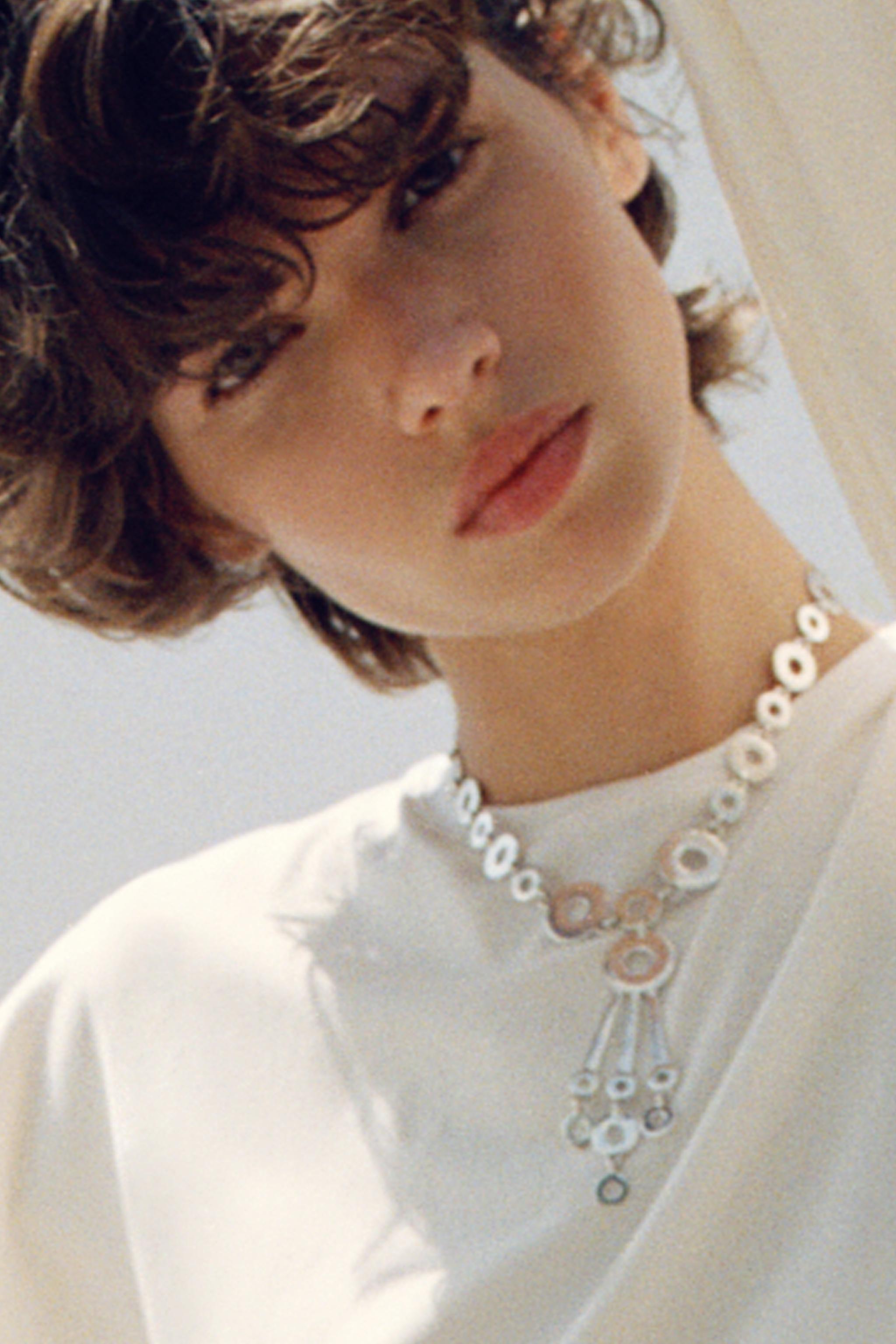 Zara HALKA DETAYLI METAL CHOKER görsel 2
