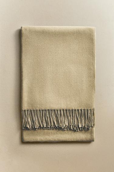 EXTRA SOFT PLAIN THROW - Mustard by Zara