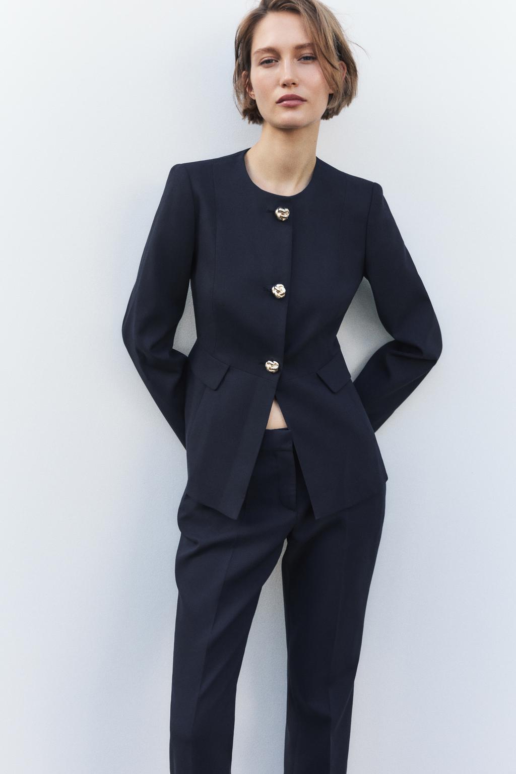 Thumbnail image for BLAZER منطبق على القوام بياقة دائرية