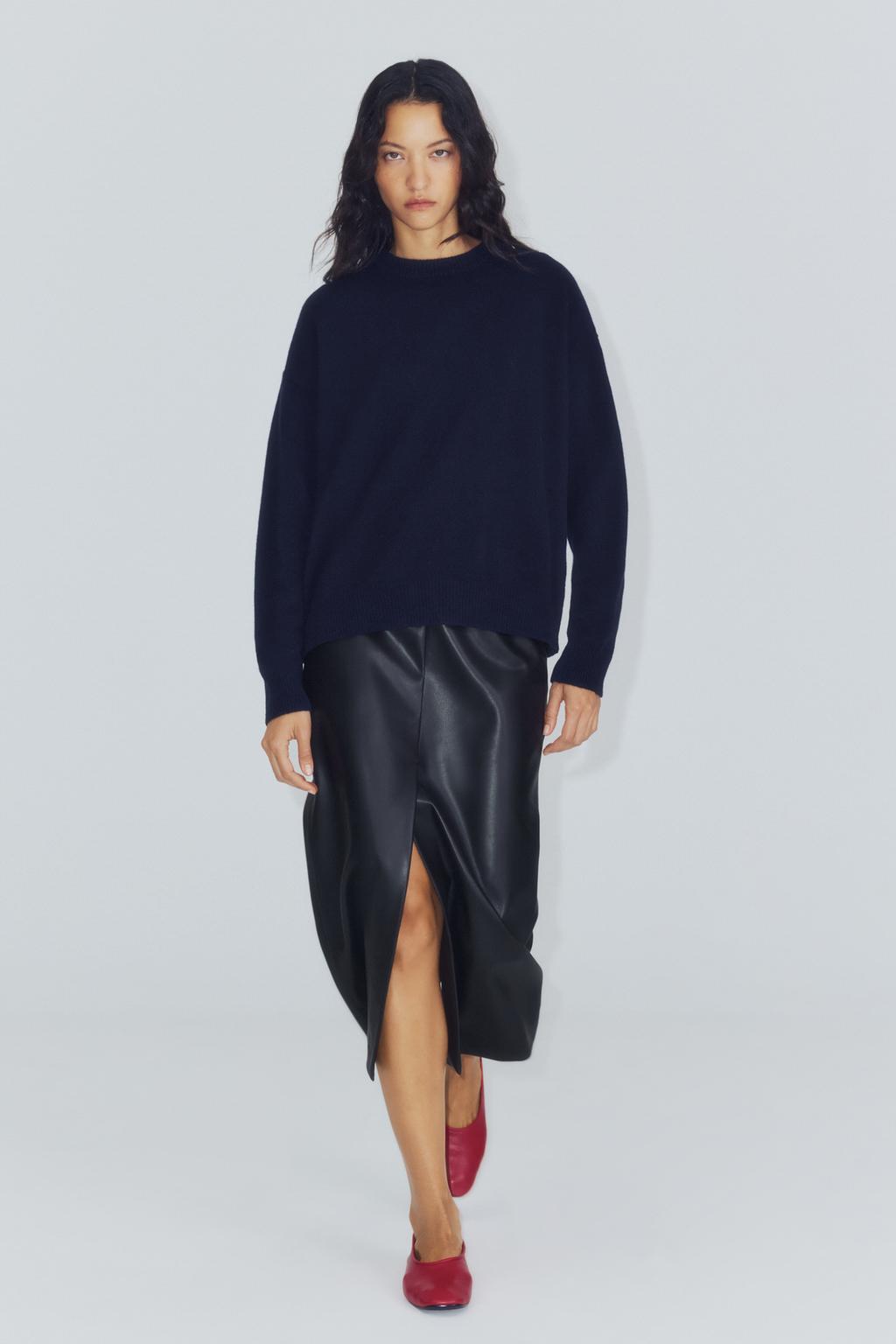 FLAT LEATHER BALLERINAS