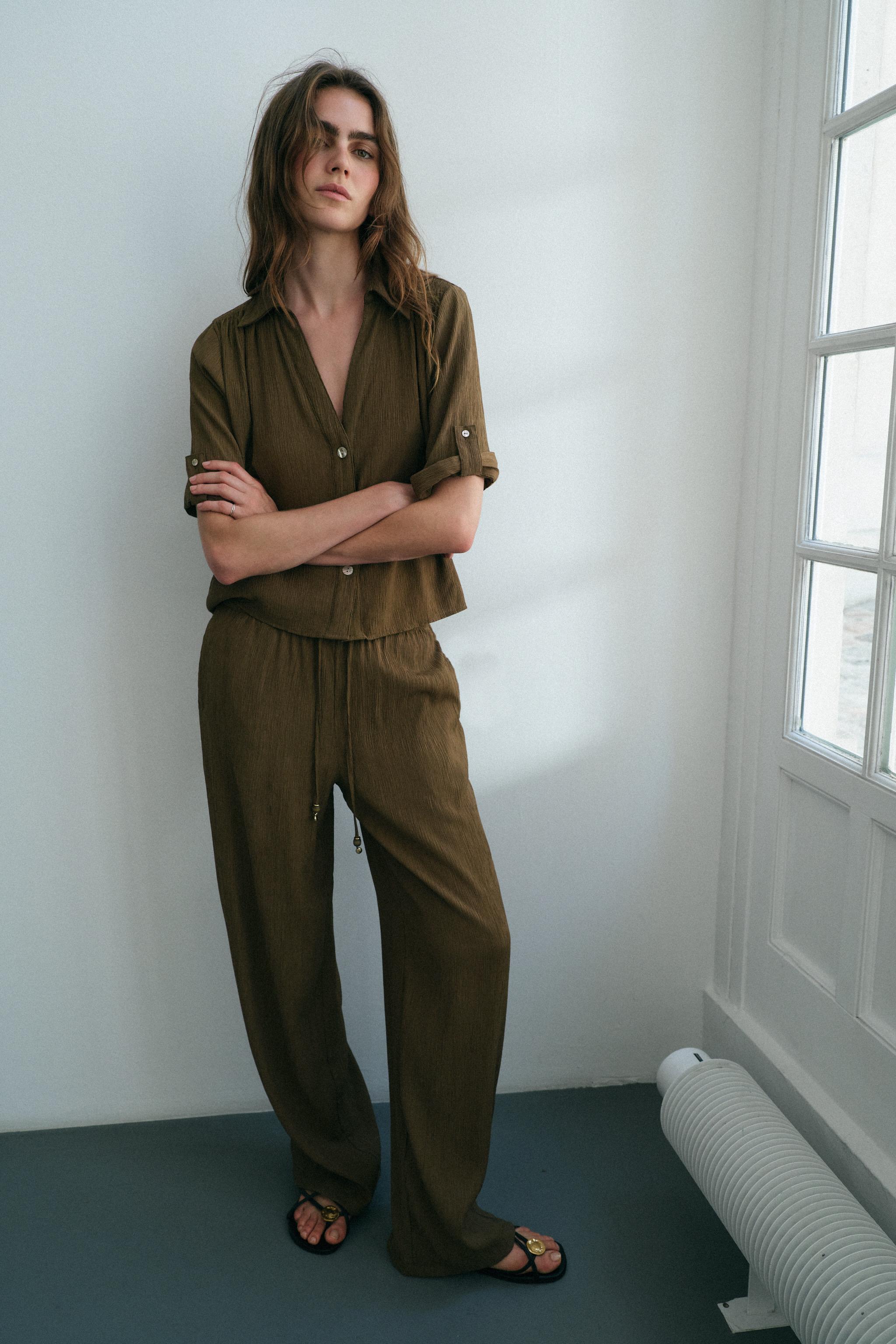 FLOWY STRAIGHT LEG PANTS — Olive green