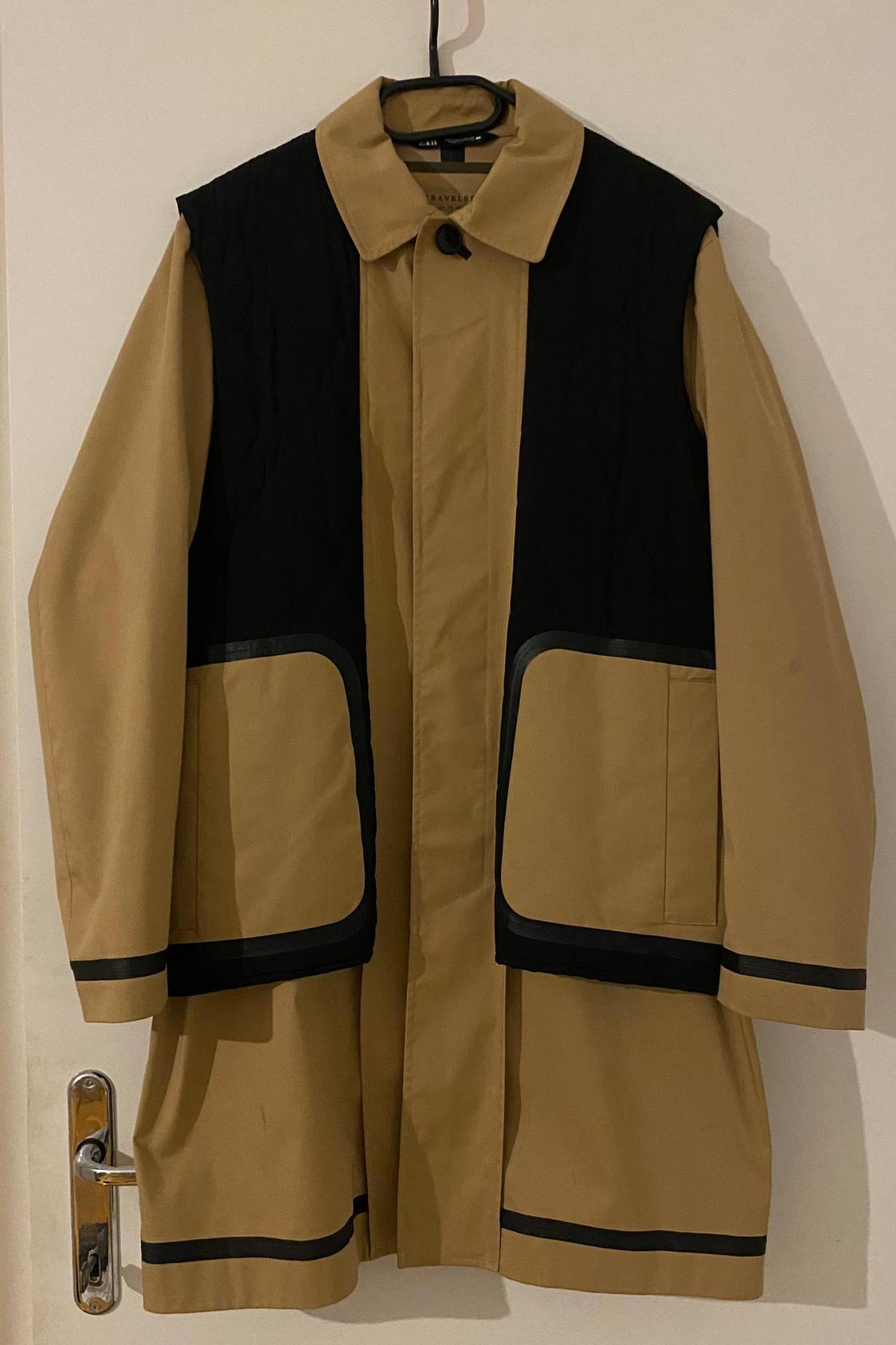 TRAVELLER CONTRAST TRENCH COAT