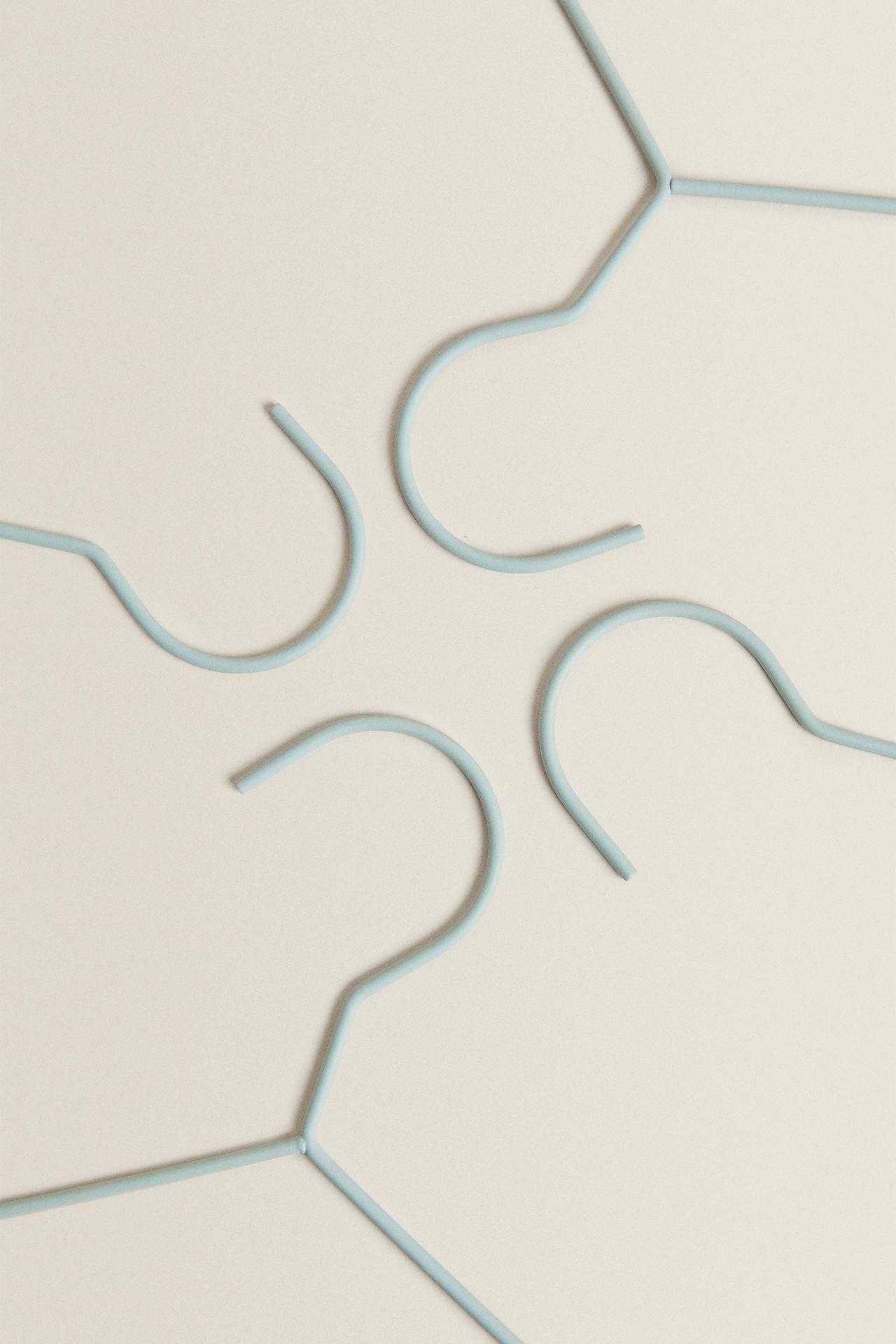PACK OF RUBBERIZED BABY HANGERS (PACK OF 6) — Light mint green