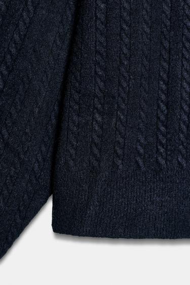 PULL EN MAILLE À TORSADES - Bleu marine de Zara - Image 6