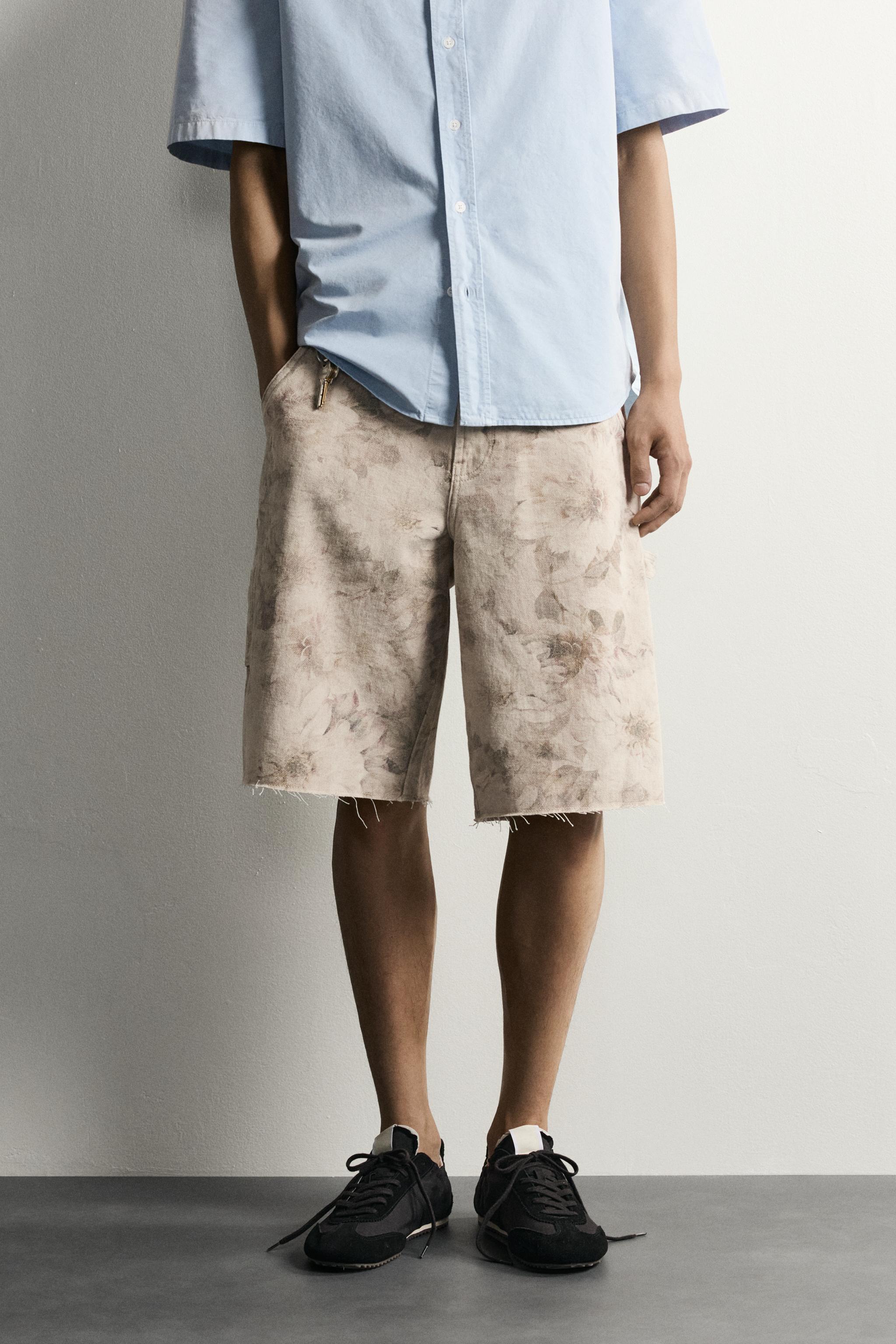 WASHED FLORAL PRINT CARPENTER SHORTS — Multicolored