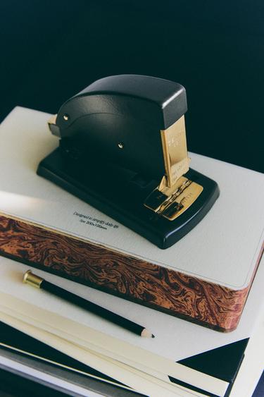 METAL ZENITH STAPLER - Black by Zara