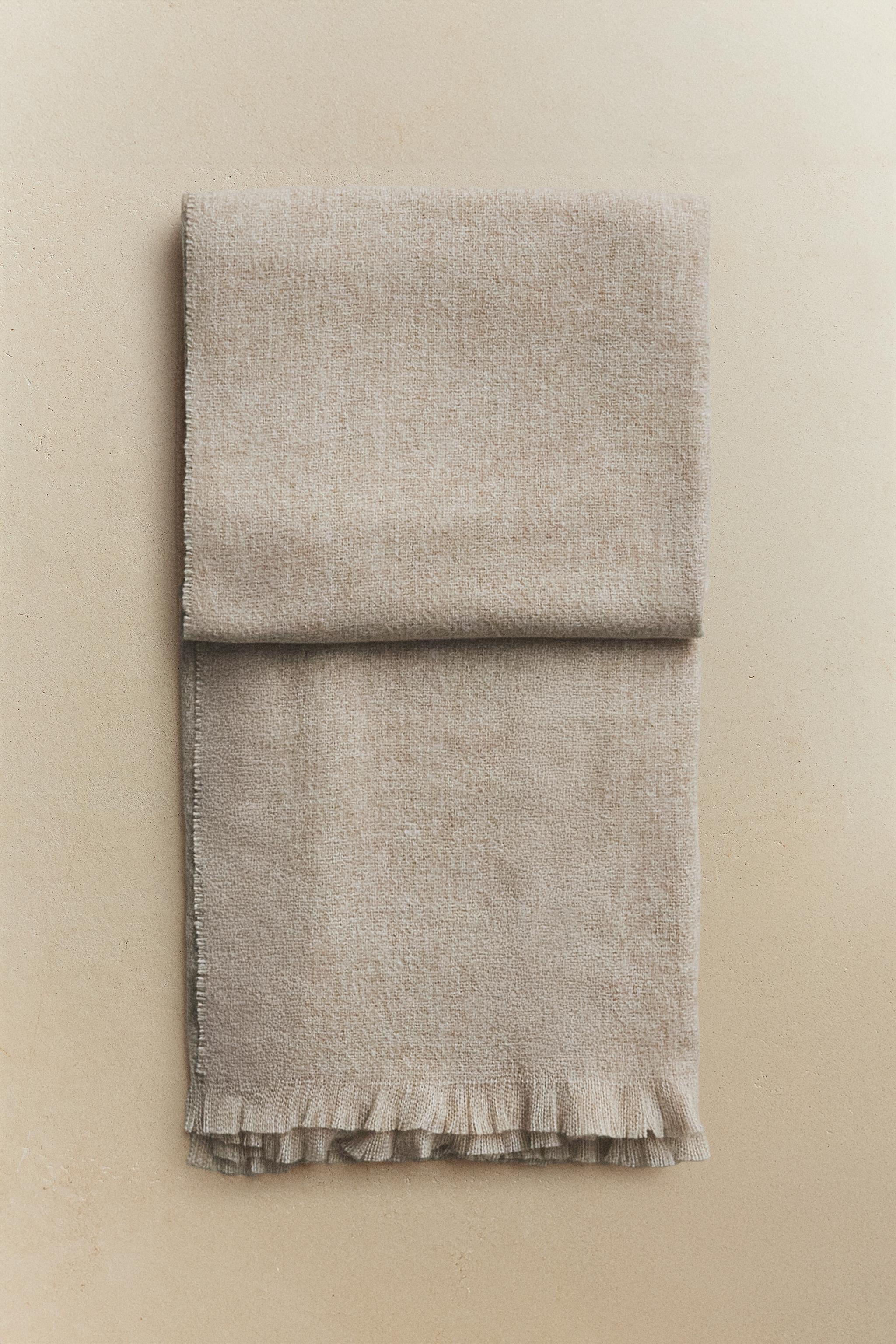 FRINGED BLANKET