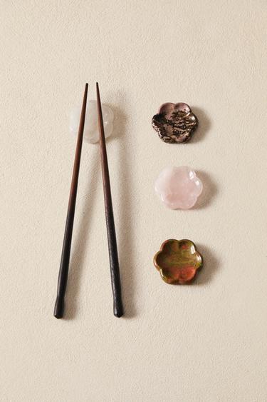 SET OF FLORAL CHOPSTICK HOLDERS - GREEN by Zara