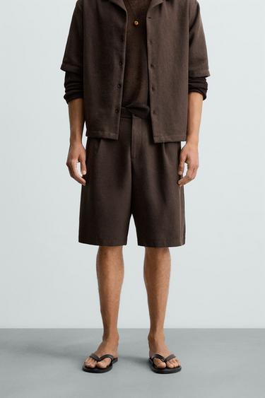 TEXTURED BERMUDA SHORTS WITH PLEATS - Brown by Zara