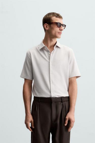 CAMISA REGULAR FIT SOFT - Beige claro de Zara