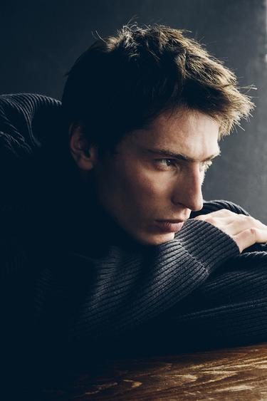 Zara 高領紋理針織衫 - 黑色