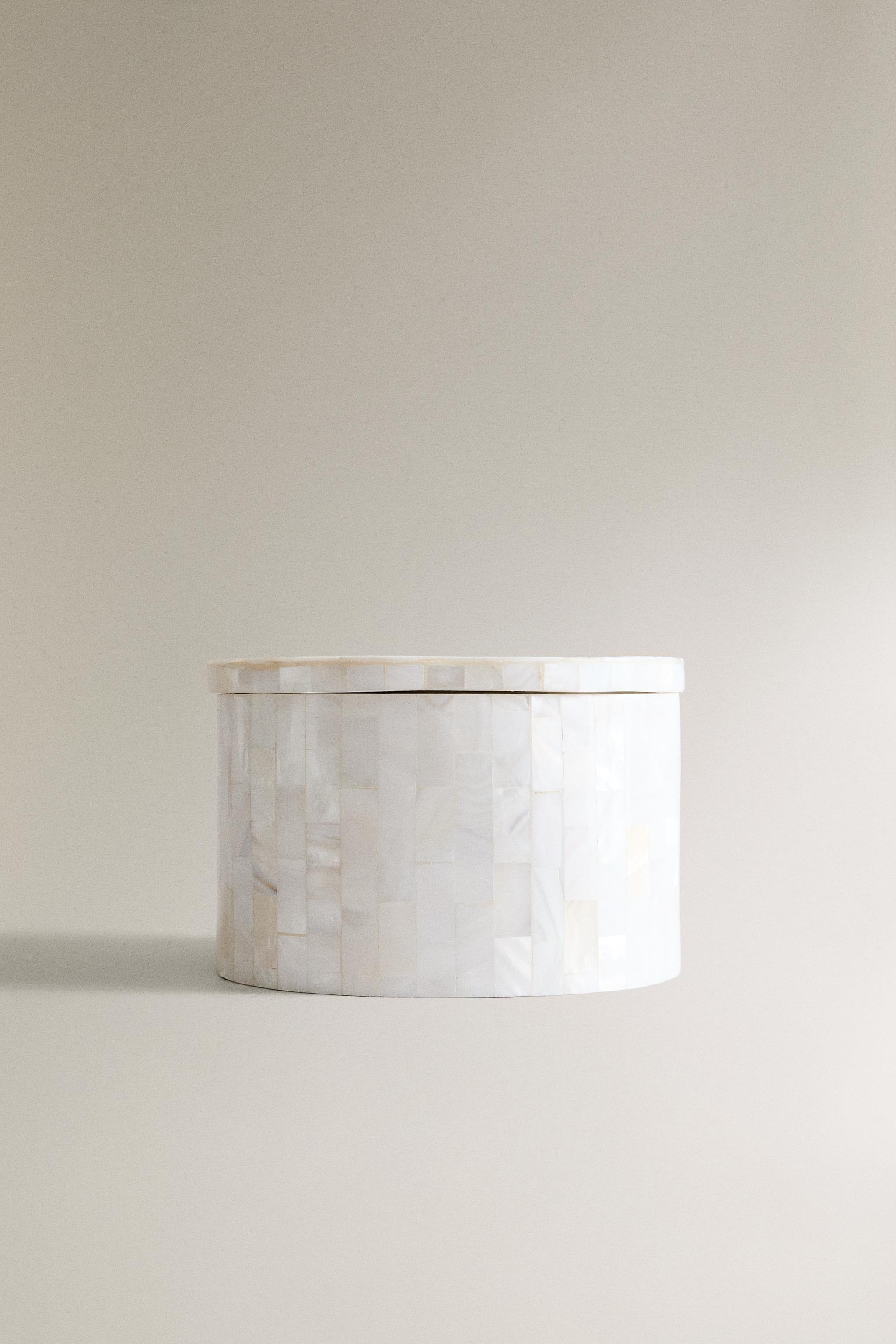 MOTHER-OF-PEARL BATHROOM STORAGE JAR — Light beige