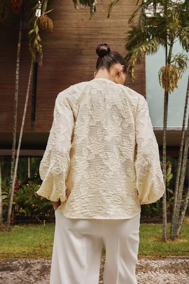 BLOUSE TEXTURÉE - Écru de Zara - Image 3