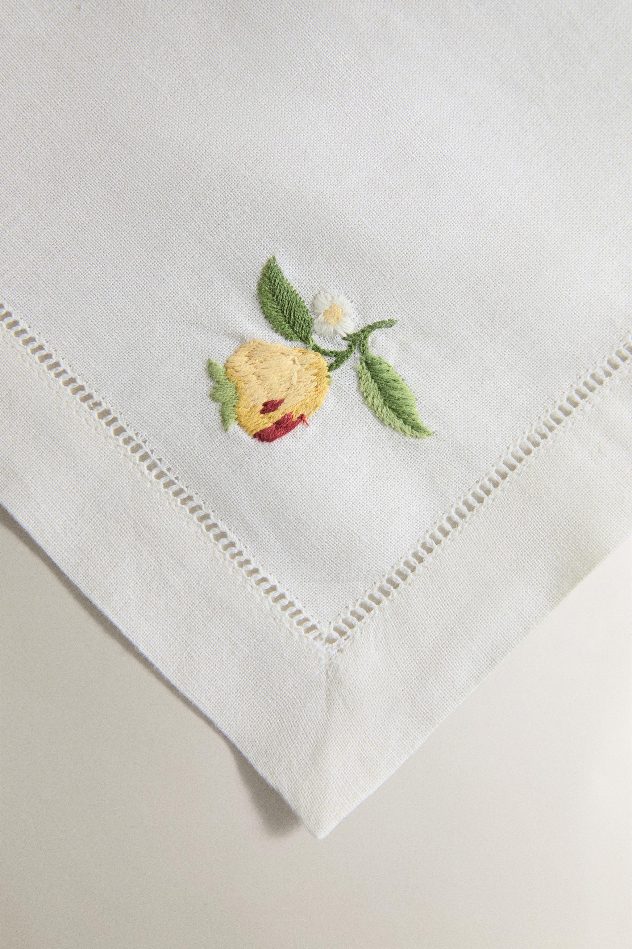 FRUIT EMBROIDERED NAPKINS (PACK OF 2)