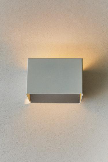 LAMP | METAL WALL LIGHT - White by Zara