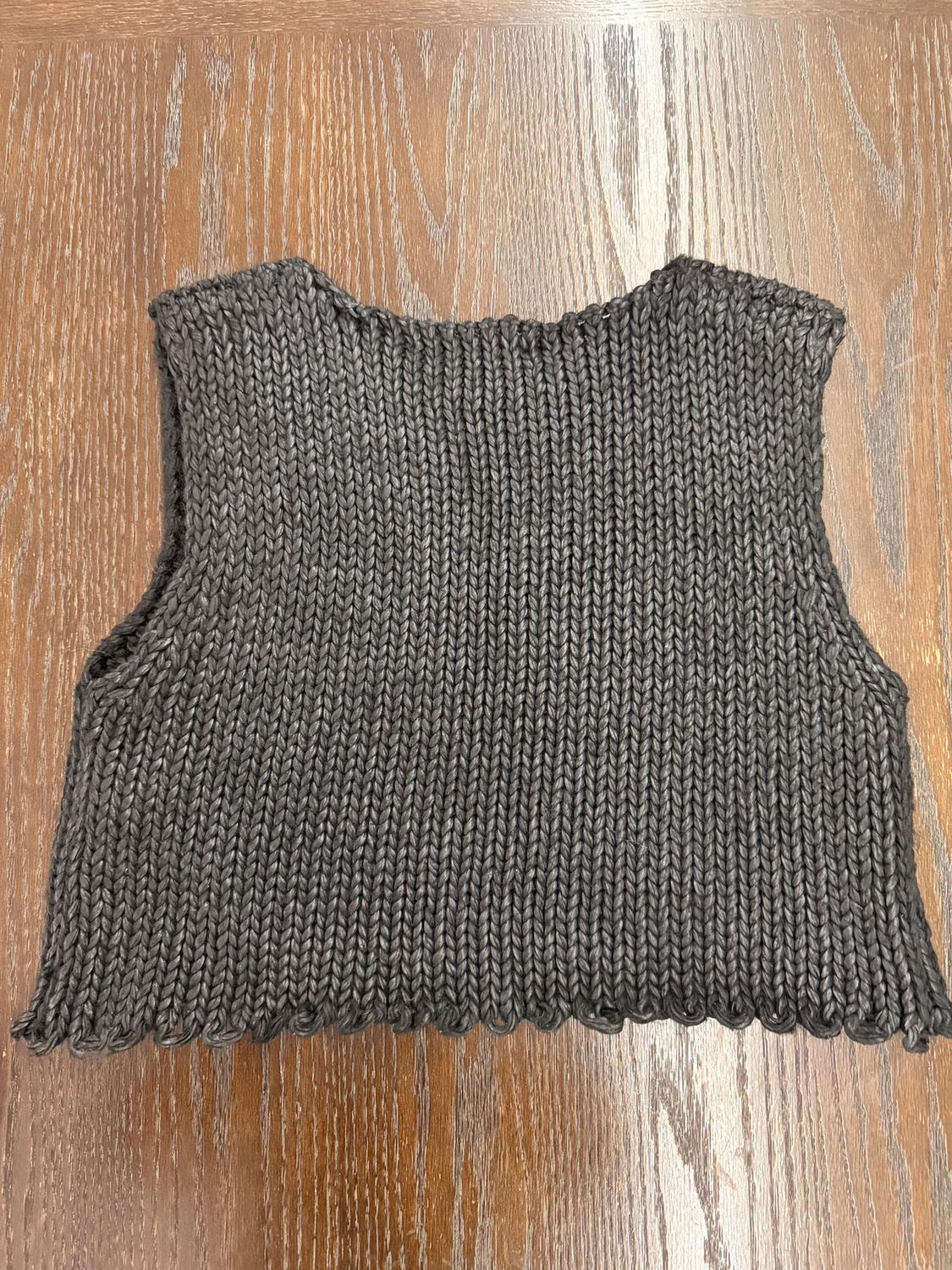 FOIL KNIT VEST - Image 2