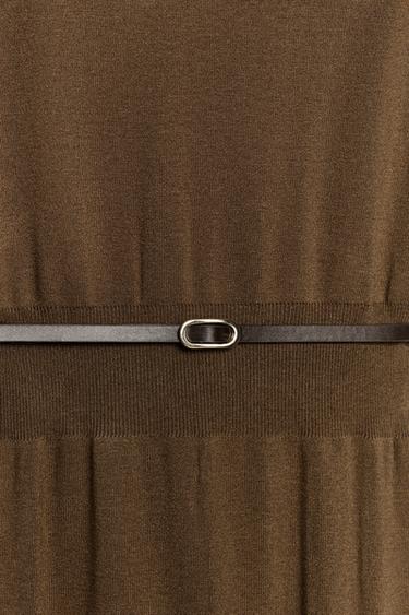ROBE MI-LONGUE EN MAILLE AVEC CEINTURE - Marron de Zara - Image 9
