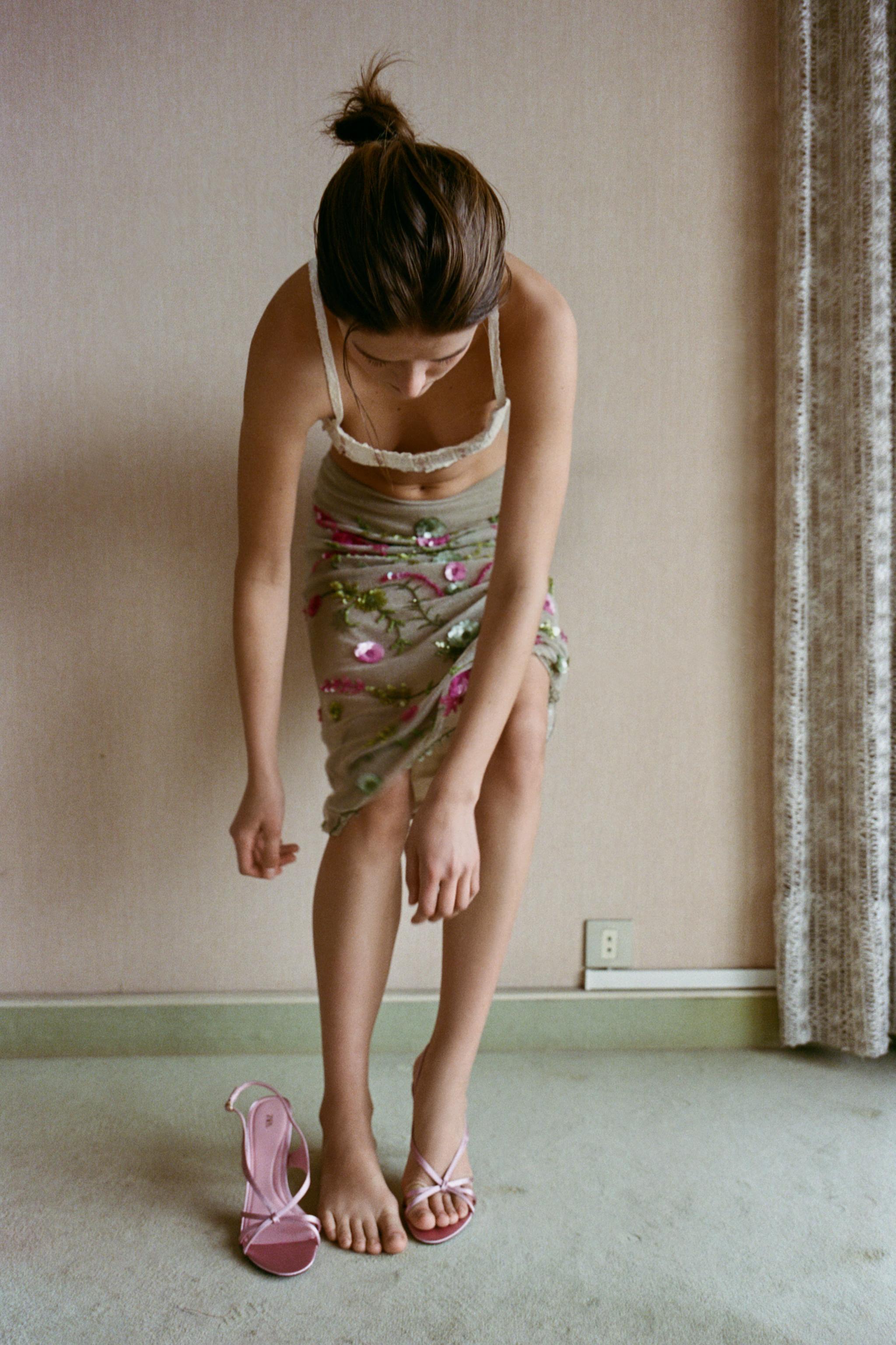 METALLIC THREAD BEADED SKIRT