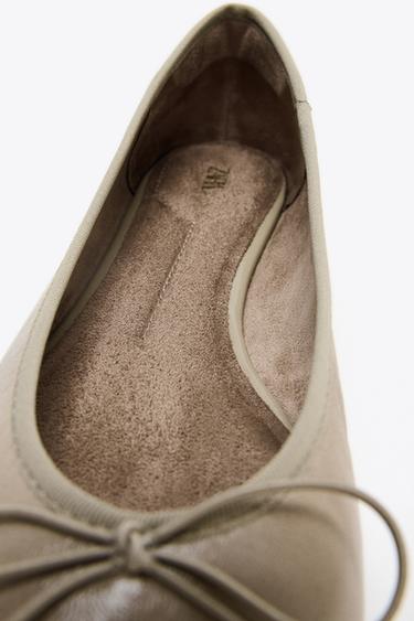 BALLERINE EN CUIR À NŒUD - Gris de Zara - Image 4