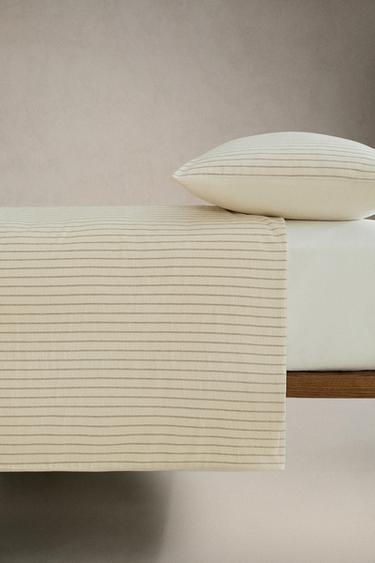 HOUSSE DE COUETTE COTON FROISSÉ RAYURES - Écru de Zara - Image 2