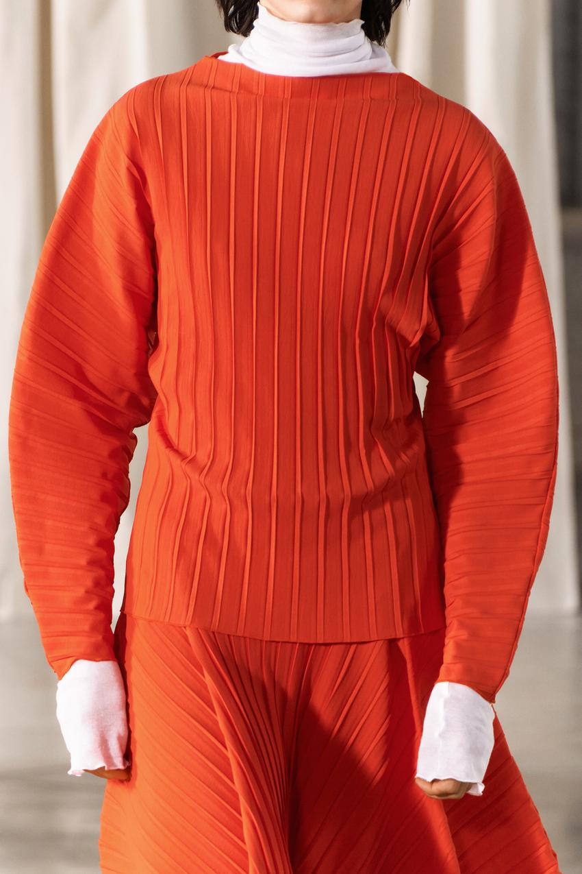 Pantalón plisado naranja