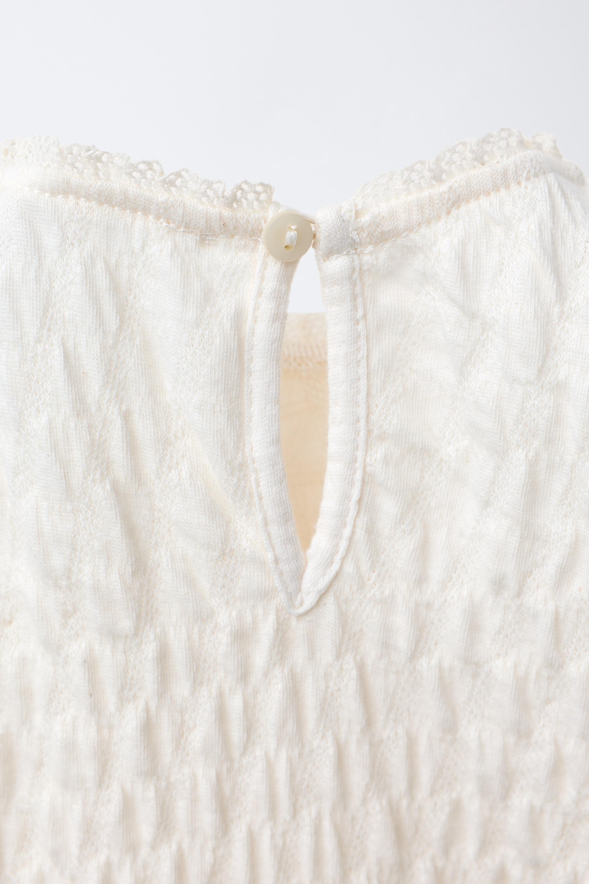 BODY TEXTURÉ AVEC DENTELLE