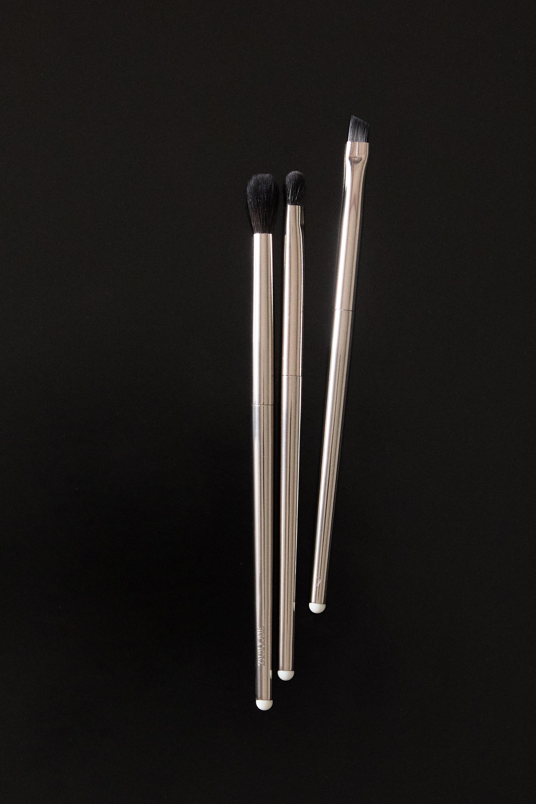 EYE MAKEUP BRUSH SET (SET OF 3)