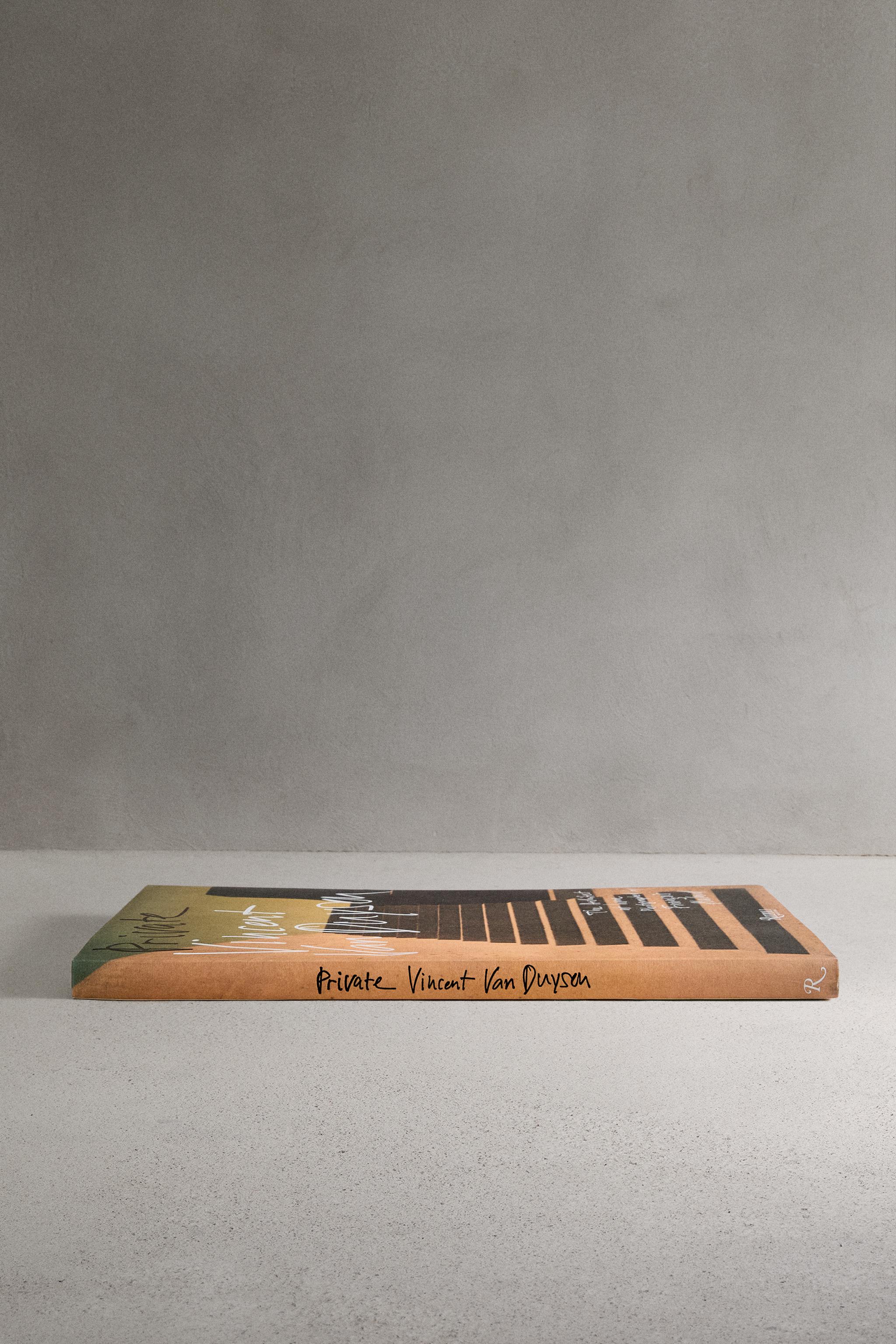 VINCENT VAN DUYSEN: PRIVATE BOOK (ENGLISH) — Yellow