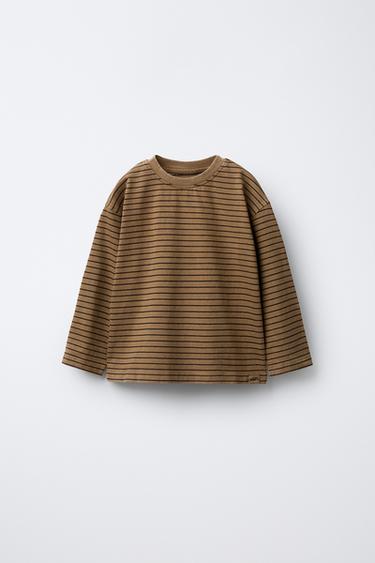 ФУТБОЛКА В ПОЛОСКУ С ЛОГОТИПОМ — СВЕТЛО-КОРИЧНЕВЫЙ от Zara