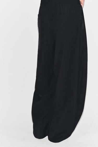 PANTALON FLUIDE À PLIS - Noir de Zara - Image 4