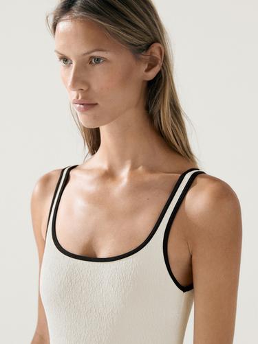 Bañador textura contraste - Blanco roto de Zara