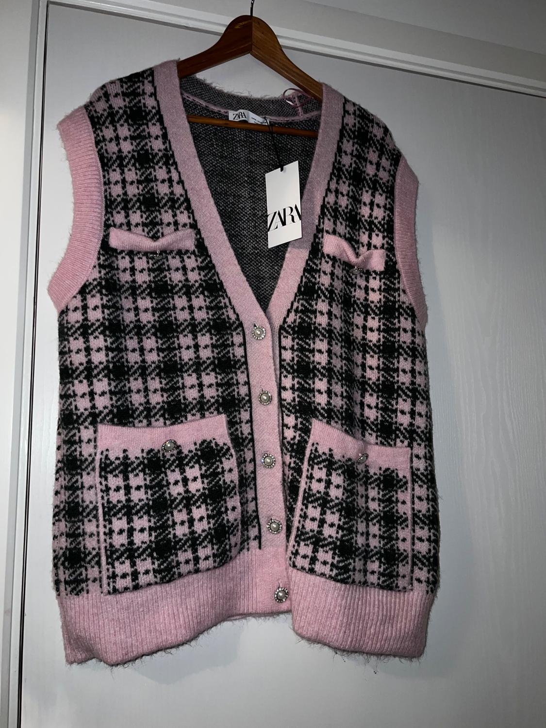 CHECK KNIT VEST