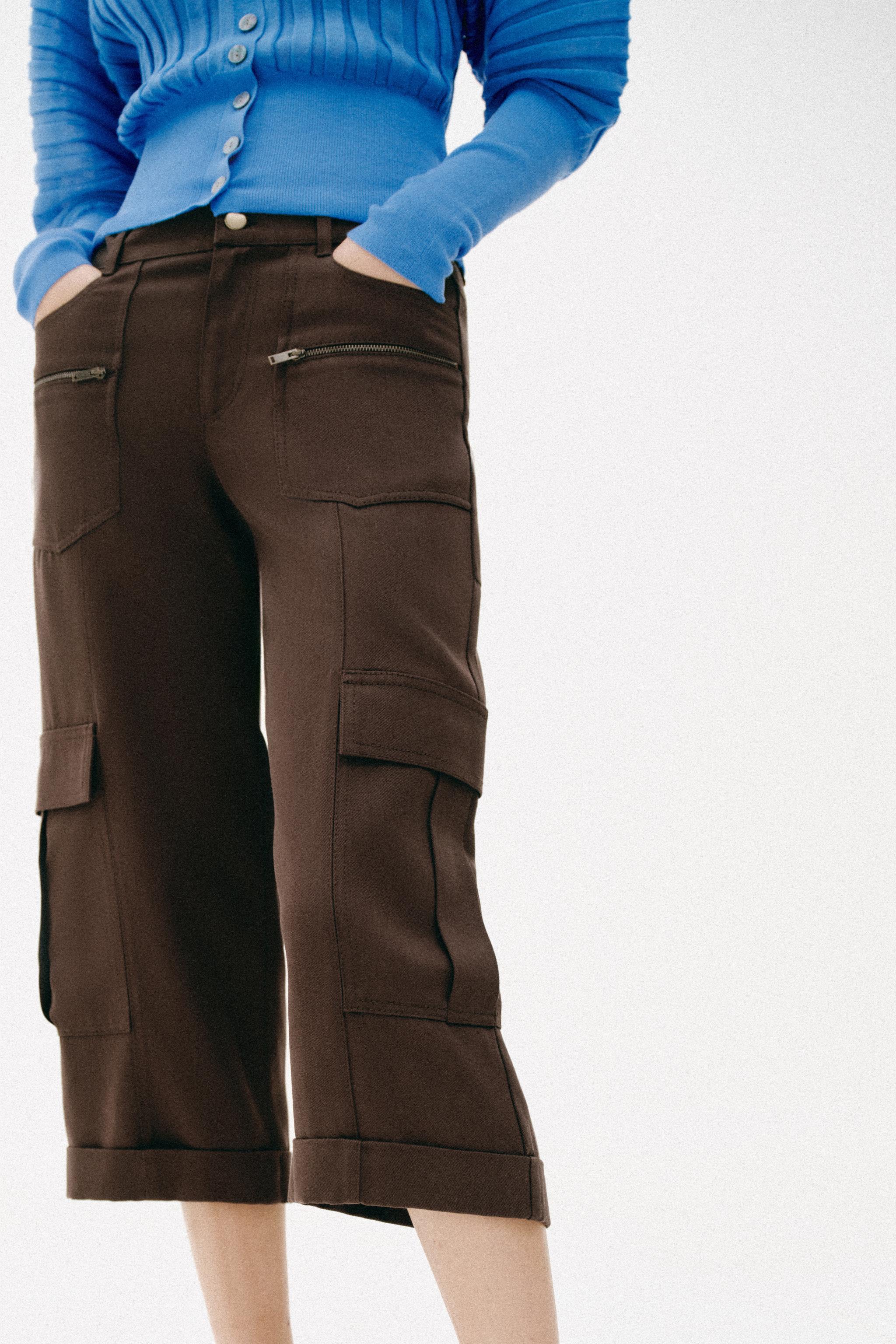 PANTALON CARGO CAPRI