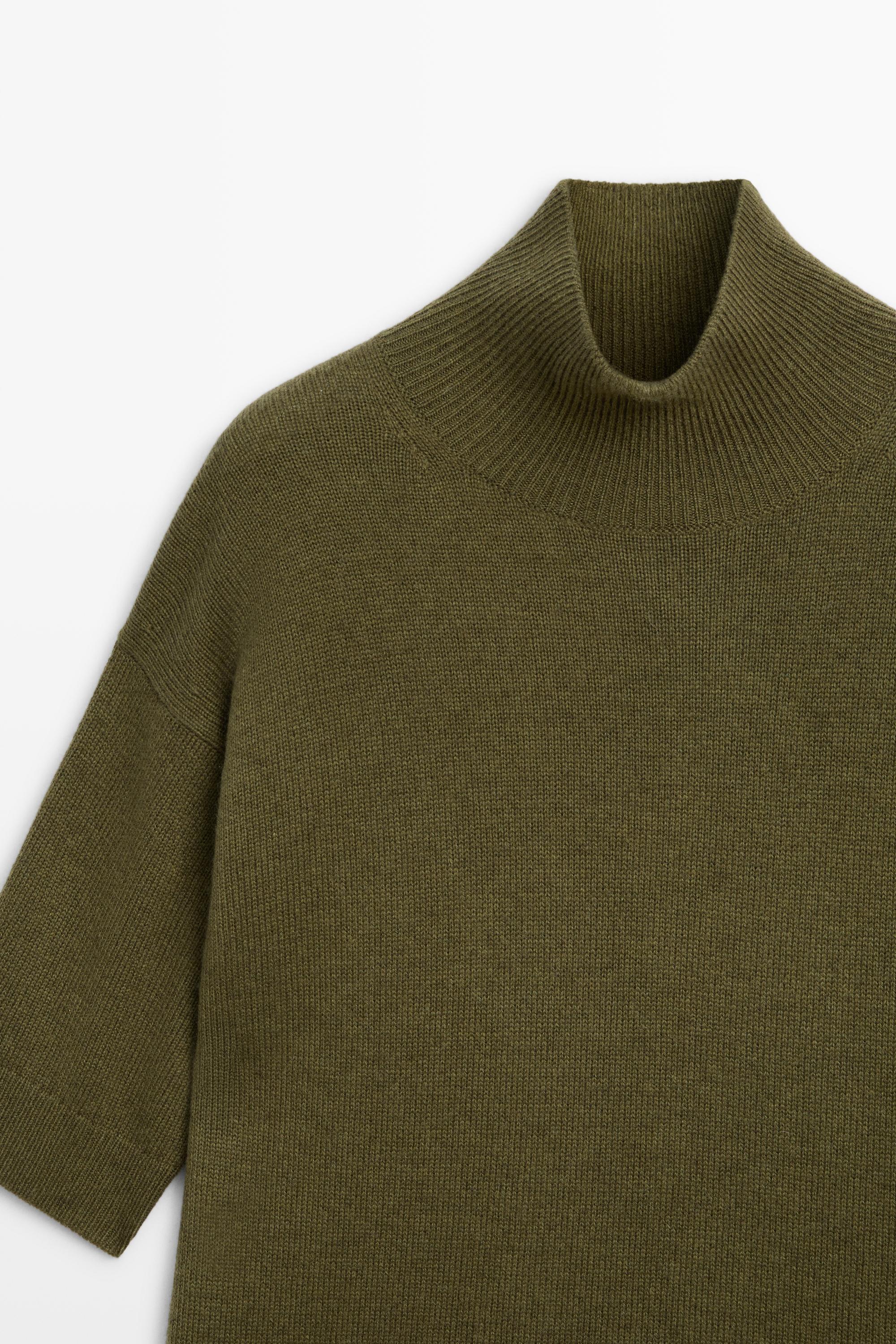 Wool knit sweater with mock turtleneck