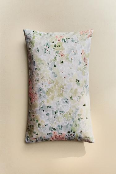 WATERCOLOUR FLORAL PRINT CUSHION COVER - Green by Zara - Image 5