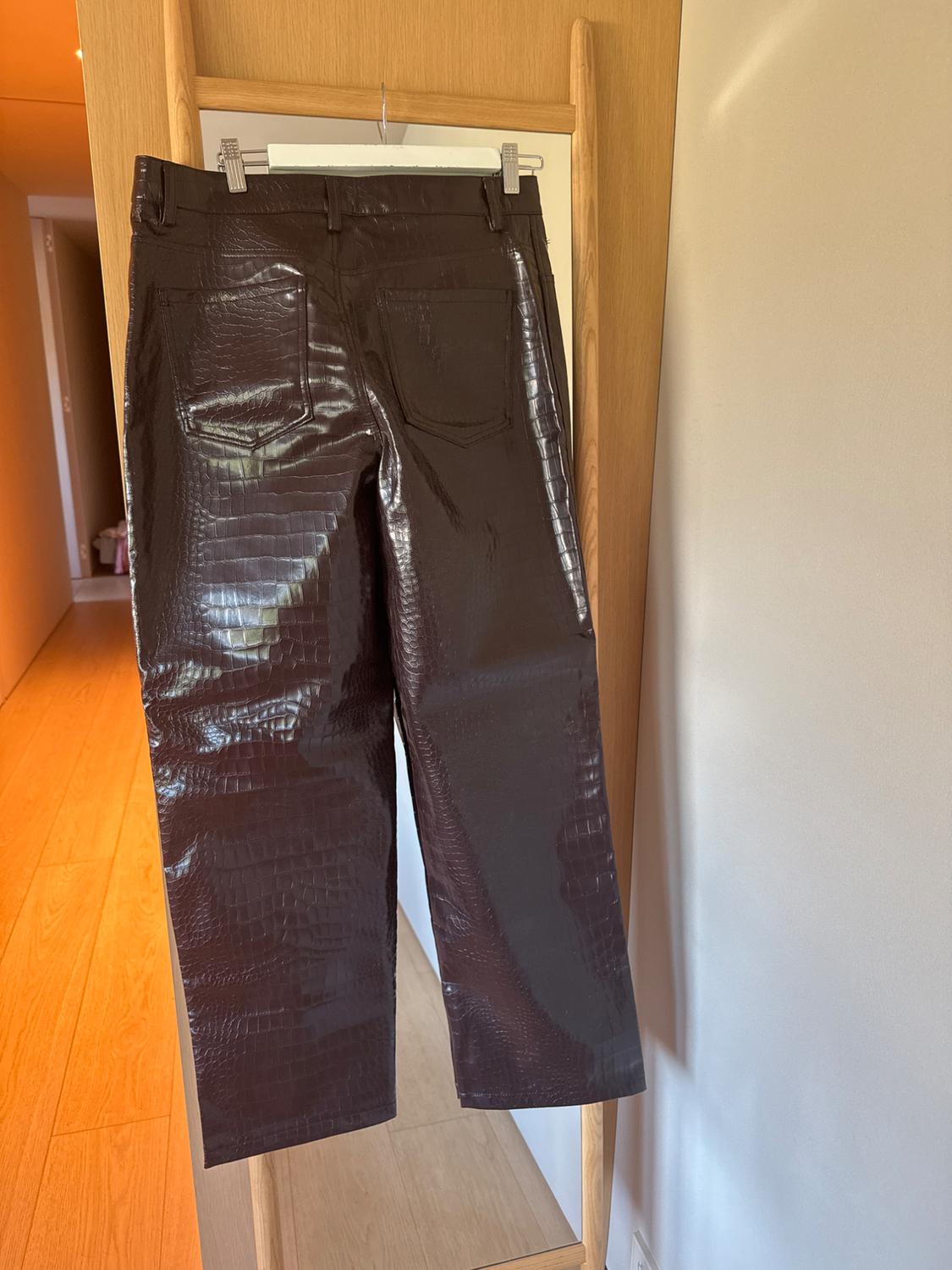 ANIMAL EMBOSSED FAUX LEATHER STRAIGHT TROUSERS - Image 2