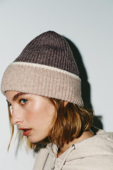CONTRAST KNIT BEANIE - camel by Zara