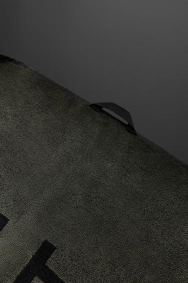 LARGE WORKOUT TOWEL - Black by Zara - Image 3