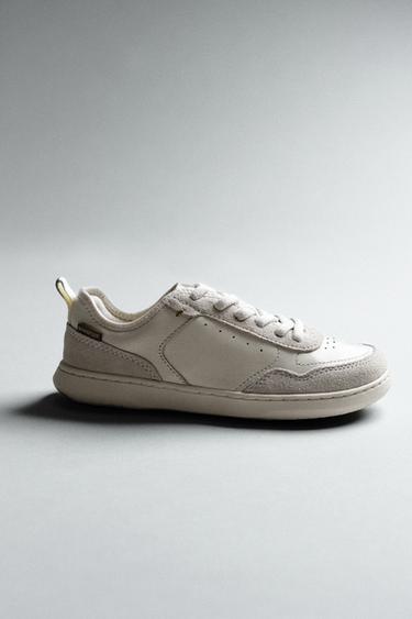 حذاء بامبا جلدي BAREFOOT - أبيض صدفي الخاص بـ Zara