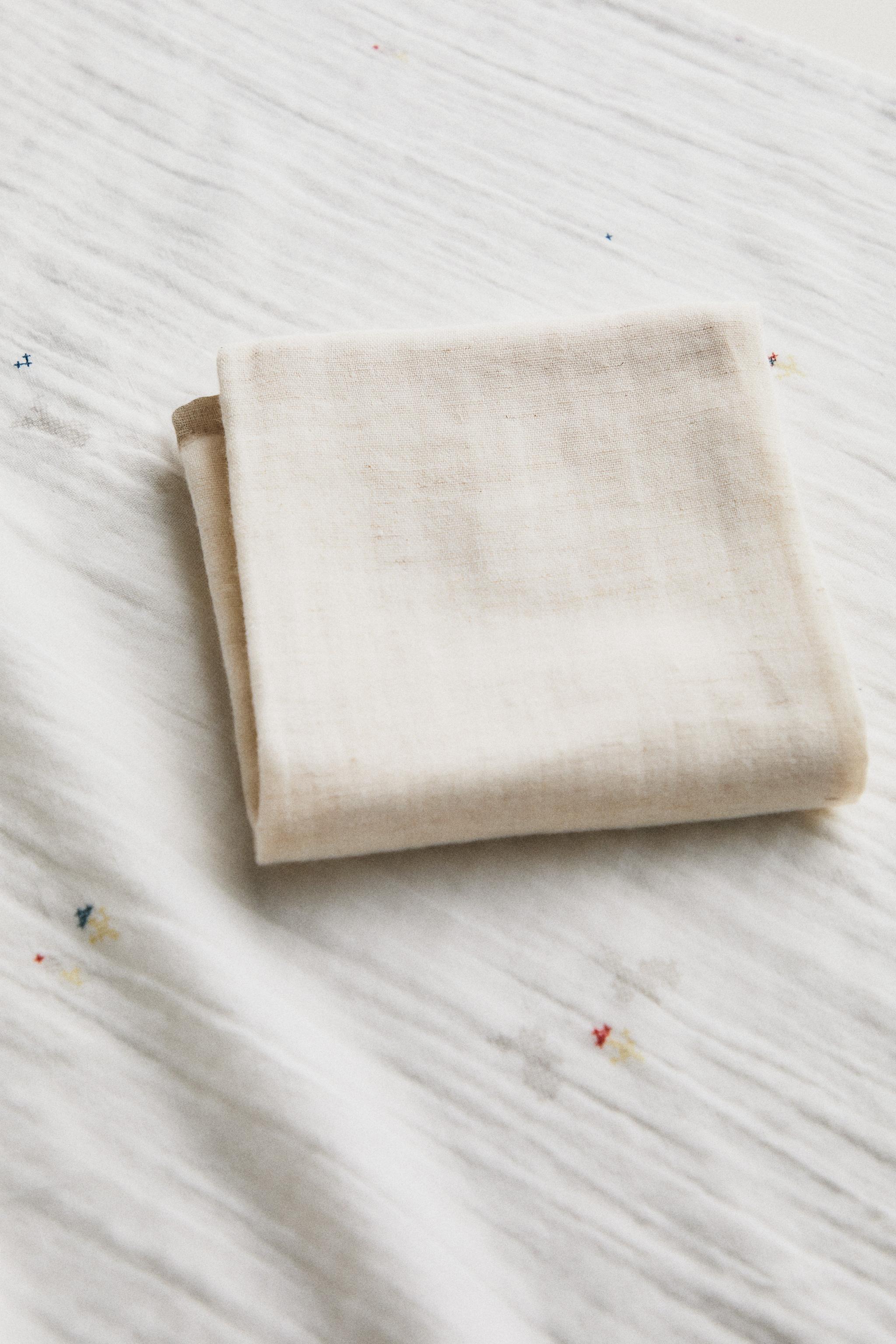 EMBROIDERED BABY MUSLIN CLOTHS (PACK OF 2) — Ecru