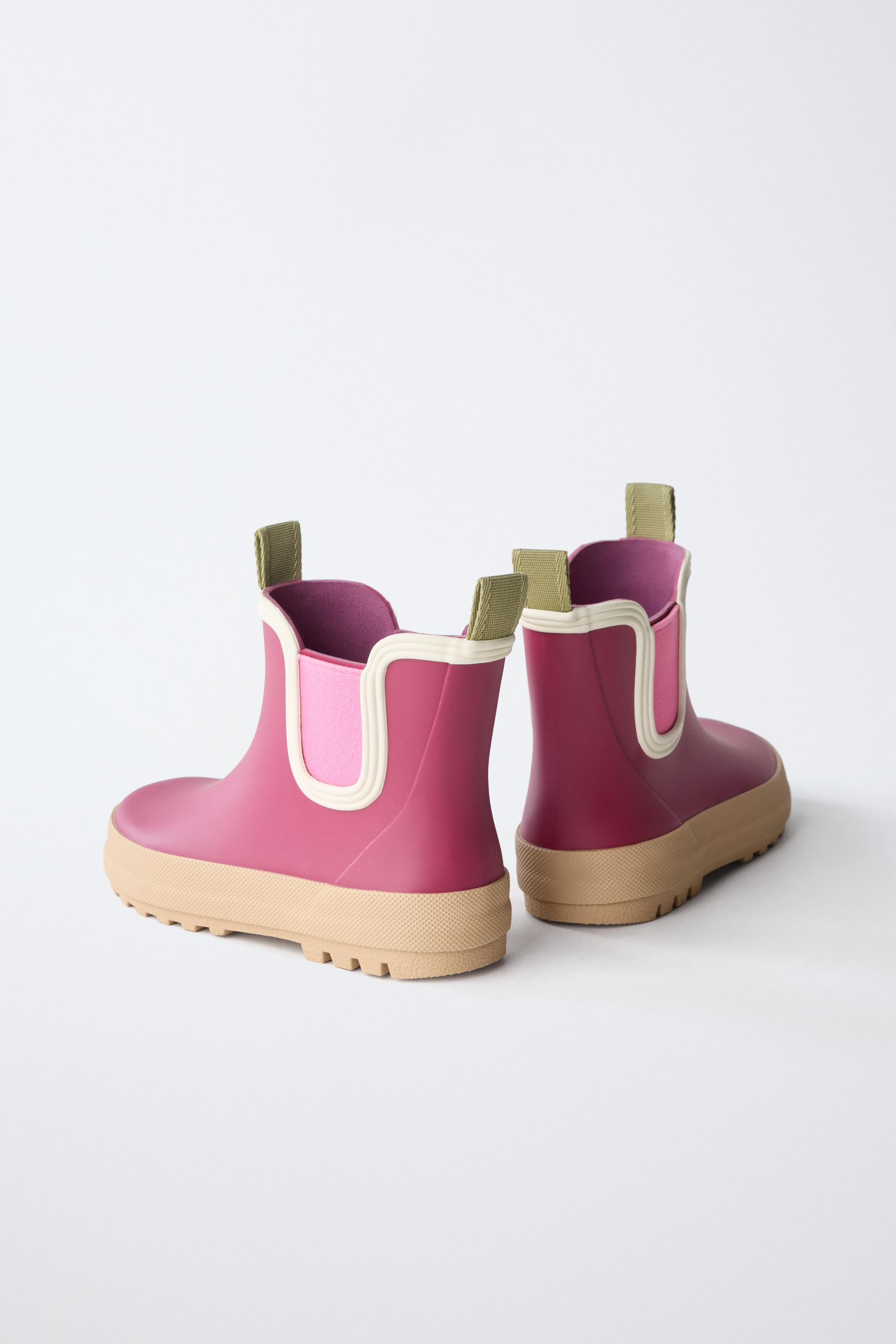 CONTRAST COLOR RAIN BOOTS