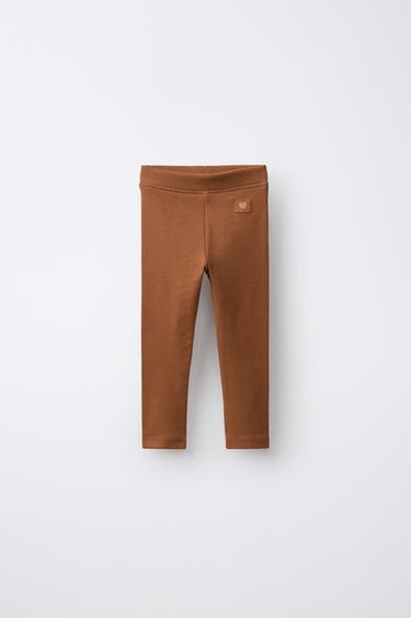 LABEL DETAIL RIBBED LEGGINGS — Caramel 1