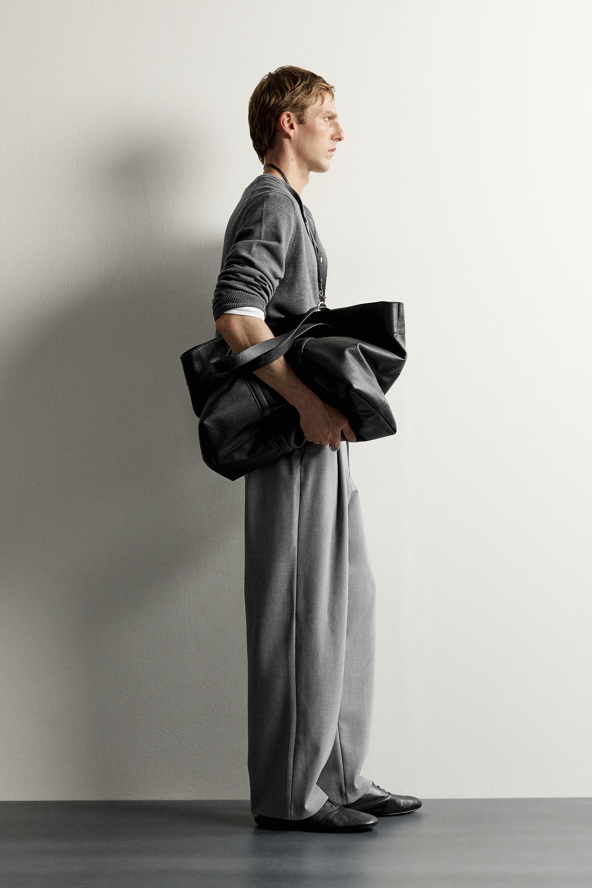PANTALON COUPE DÉCONTRACTÉE À PLIS