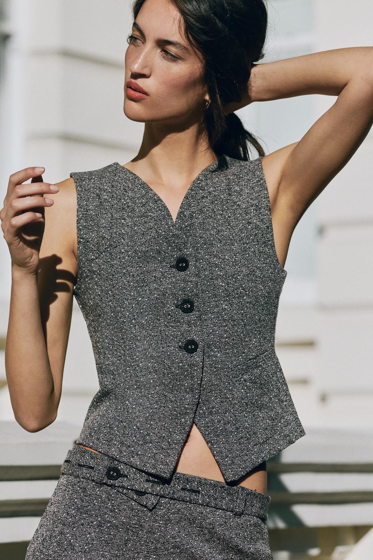 STRUCTURED VEST — Black / White