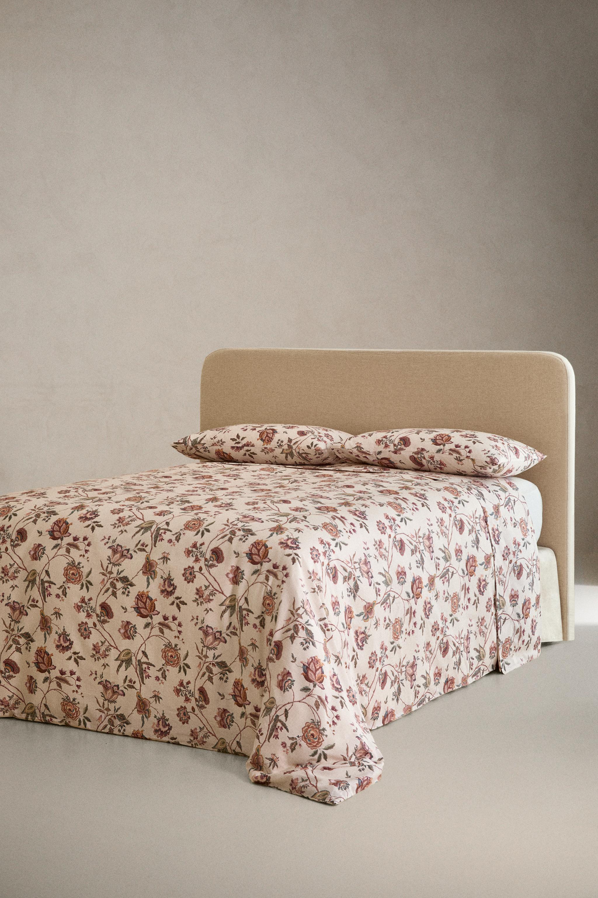 FLOWER AND BRANCH SATEEN DUVET COVER (300 THREAD COUNT)