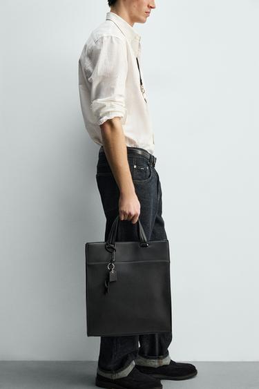 BOLSO LISO - Negro de Zara - Imagen 0
