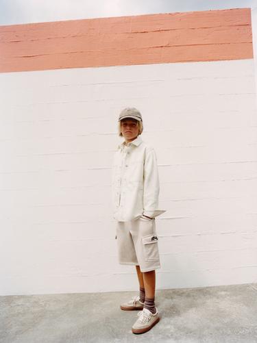 GRAFFITI CARGO FLEECE BERMUDA SHORTS - Ecru by Zara