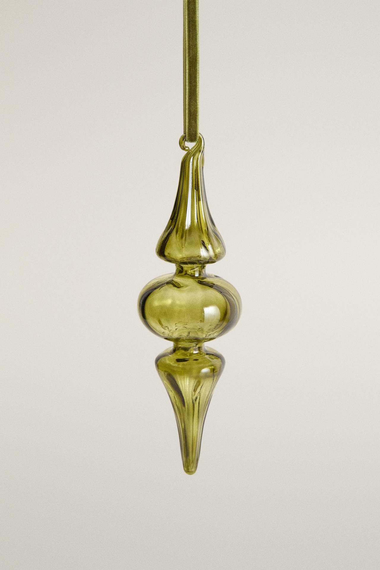 ELONGATED GLASS CHRISTMAS TREE ORNAMENT