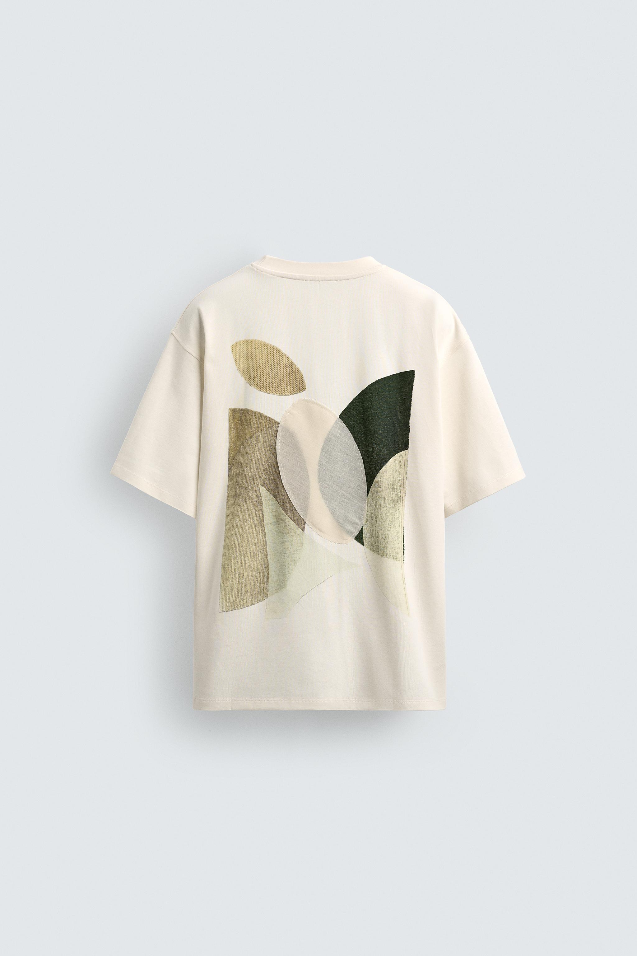 CONTRASTING PATCH TEXT T-SHIRT