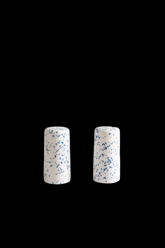 SPECKLED STONEWARE SALT AND PEPPER SHAKER SET